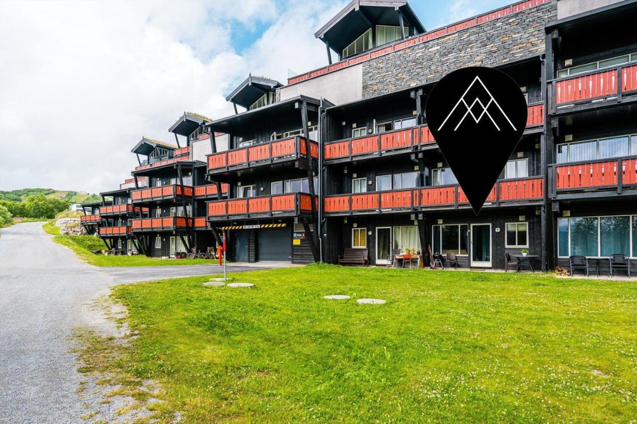Leilighet Beitostolen Sentrum, Terrasse Og Innendors Parkering Buitenkant foto