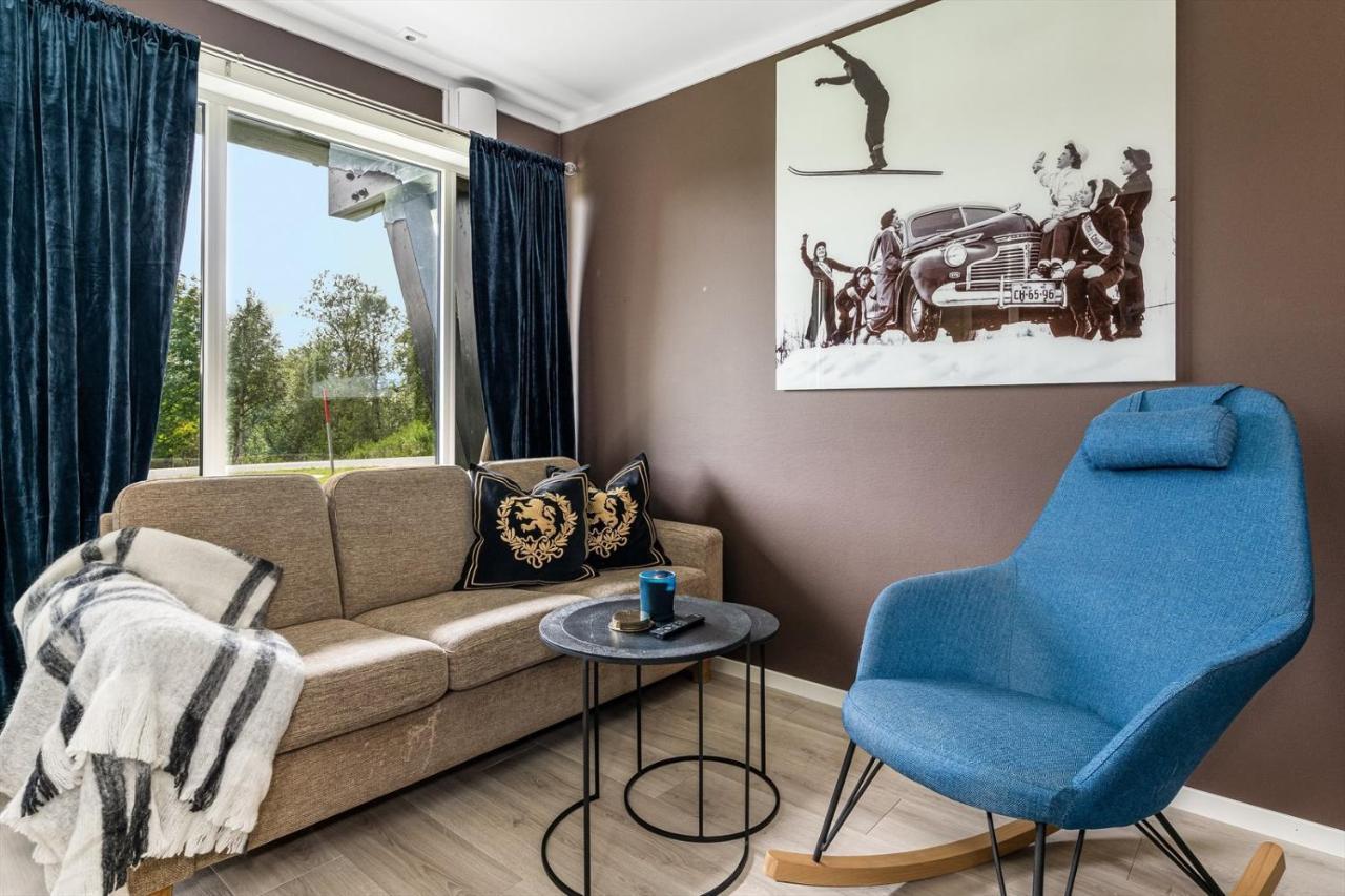 Leilighet Beitostolen Sentrum, Terrasse Og Innendors Parkering Buitenkant foto