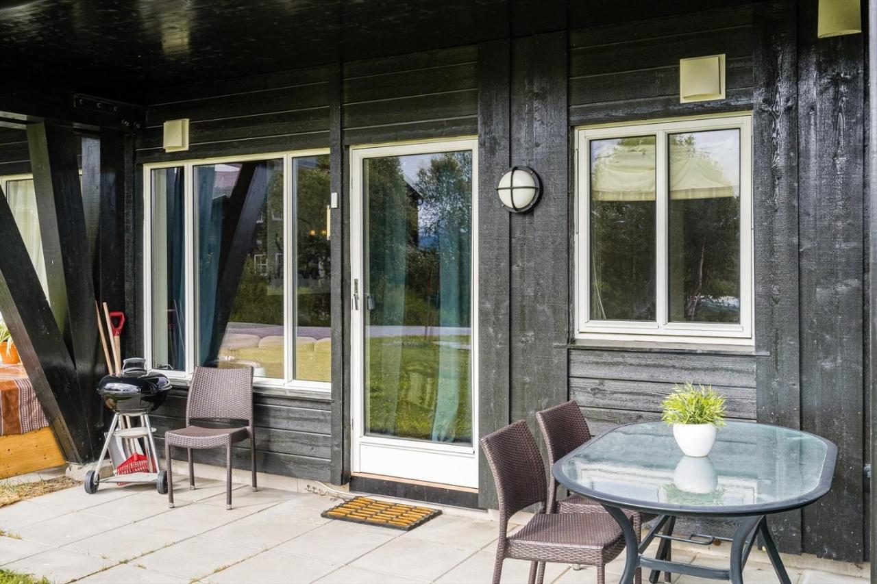 Leilighet Beitostolen Sentrum, Terrasse Og Innendors Parkering Buitenkant foto