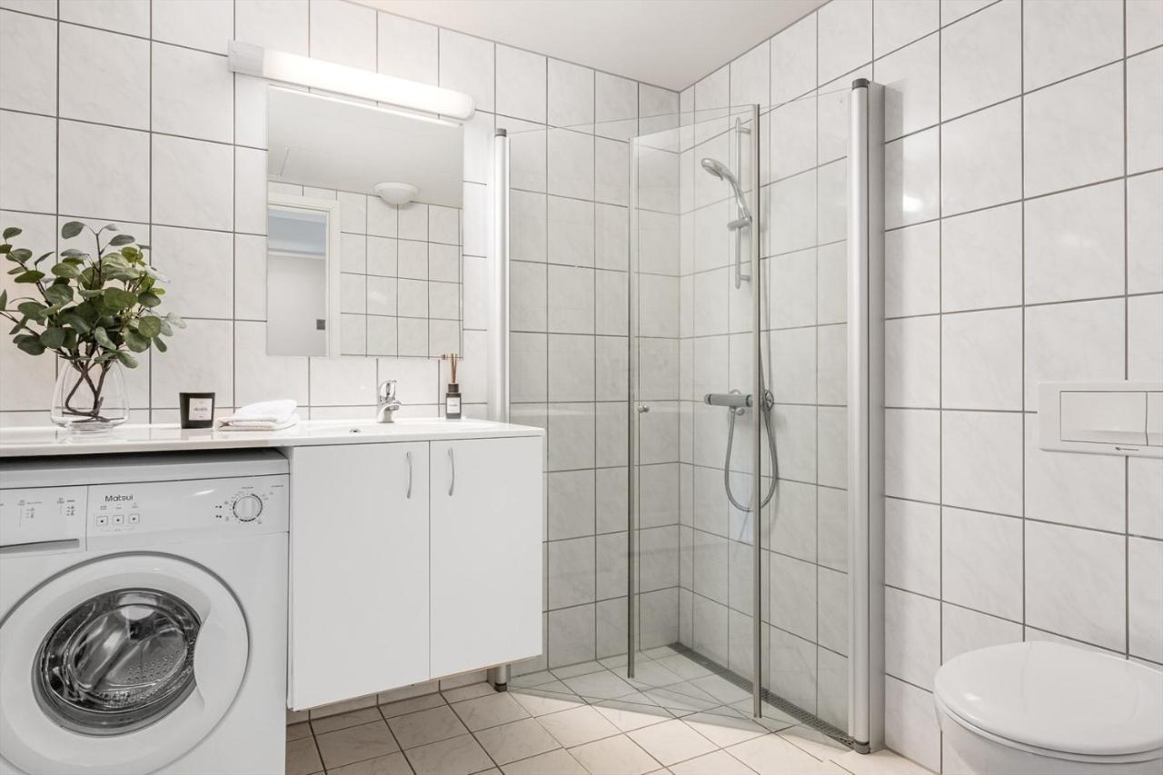 Leilighet Beitostolen Sentrum, Terrasse Og Innendors Parkering Buitenkant foto