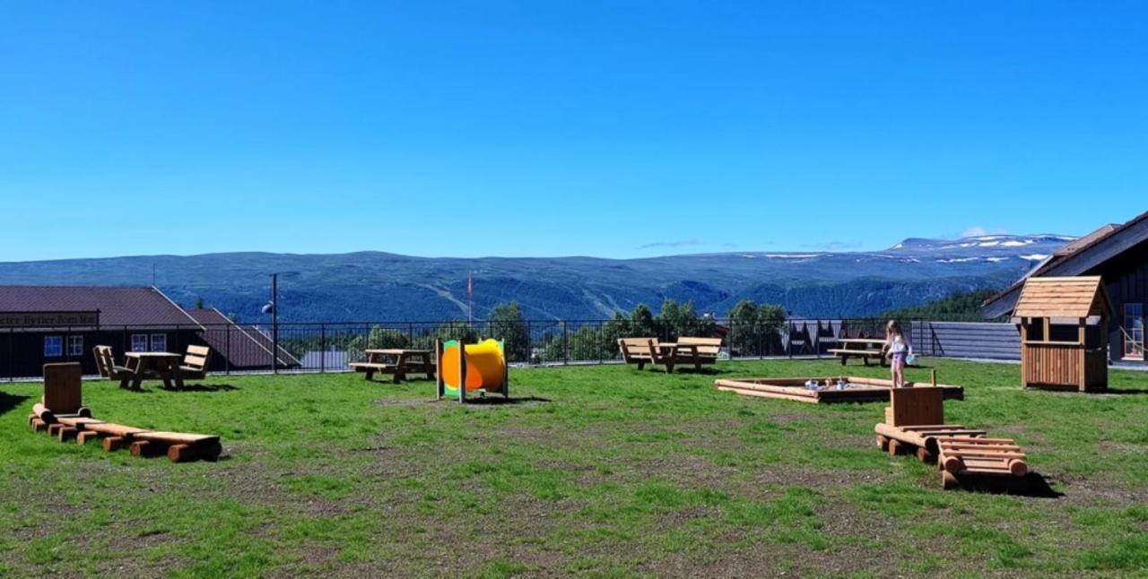 Leilighet Beitostolen Sentrum, Terrasse Og Innendors Parkering Buitenkant foto